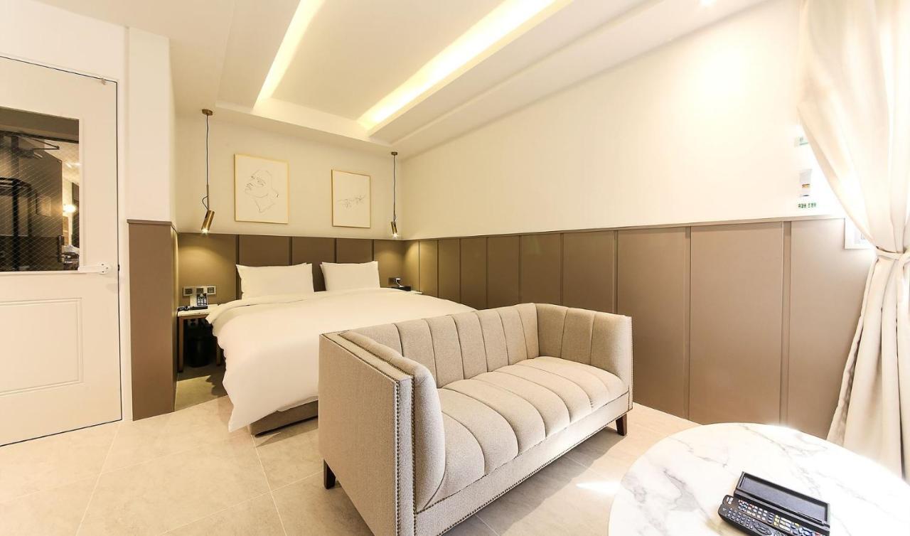 H Moment Hotel Songjeong Пусан Экстерьер фото