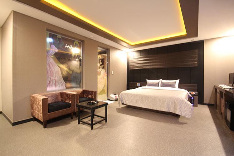H Moment Hotel Songjeong Пусан Экстерьер фото