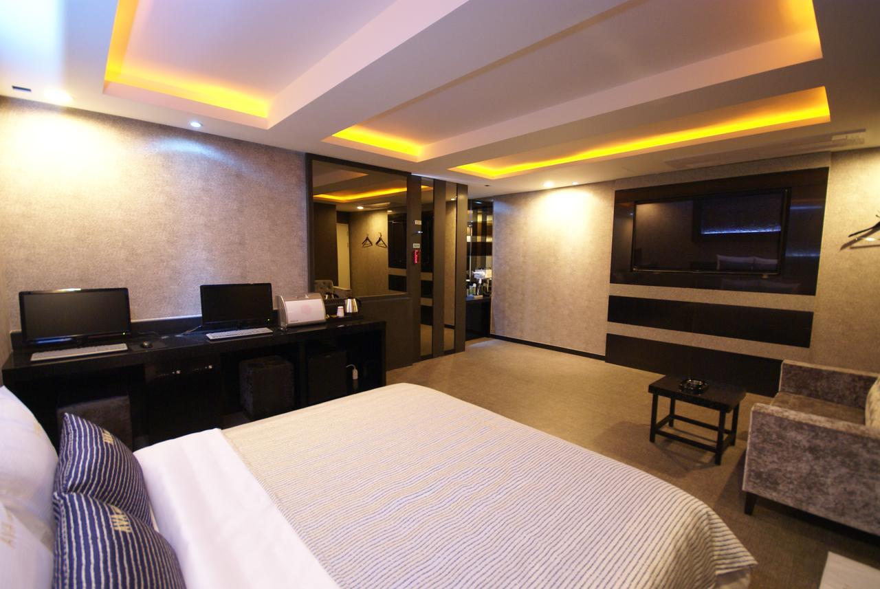 H Moment Hotel Songjeong Пусан Экстерьер фото
