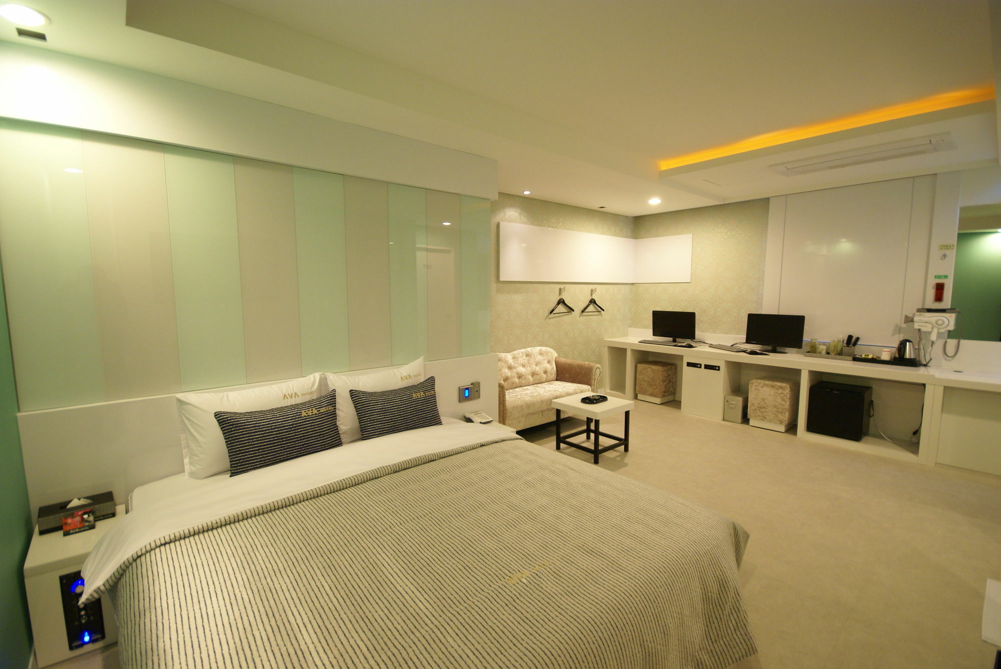 H Moment Hotel Songjeong Пусан Экстерьер фото
